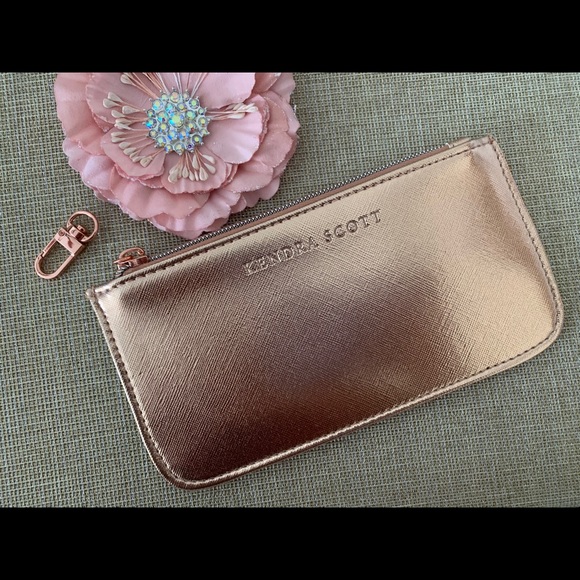 ❌SOLD❌ Kendra Scott pouch - Picture 3 of 4